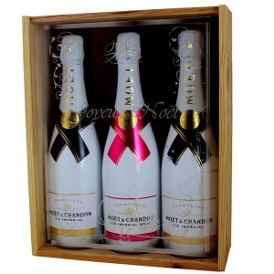 Coffret cadeau gravé « Joyeux Noël » + trois bouteilles Champagne Moët et Chadon Ice Imperial